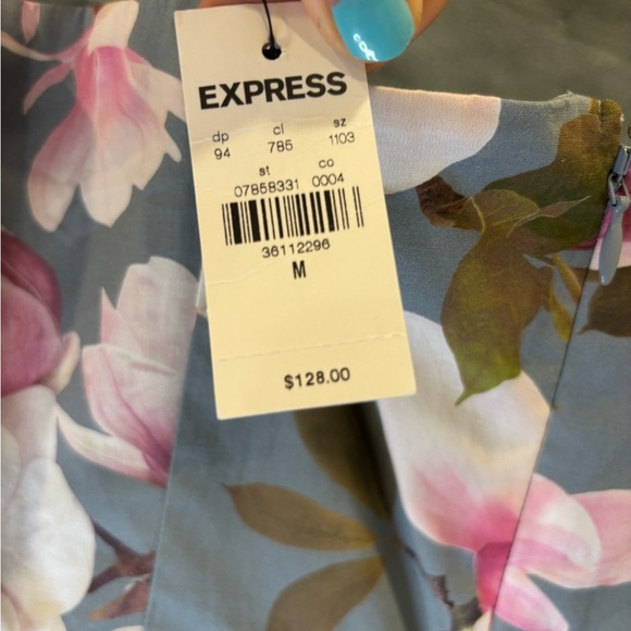 Express Floral Dress in Pink and Green Size Medium - Picture 3 of 6